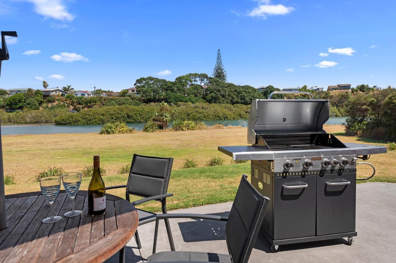 The Waterfront Ruakaka - Ruakaka Holiday Home Exterior foto